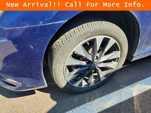 Used 2016 Nissan Sentra SR w/ SR Premium Package FWD image 7