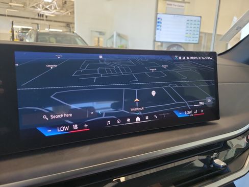 Used 2026 BMW X5 xDrive50e w/ M Sport Package image 26