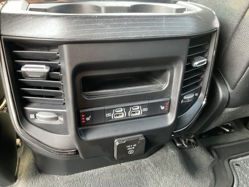 Used 2022 RAM 1500 Limited w/ Body-Colour Bumper Group AWD/4WD image 34