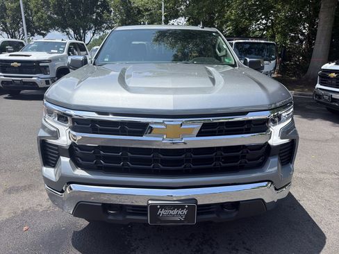 Used 2026 Chevrolet Silverado 1500 LT AWD/4WD image 3