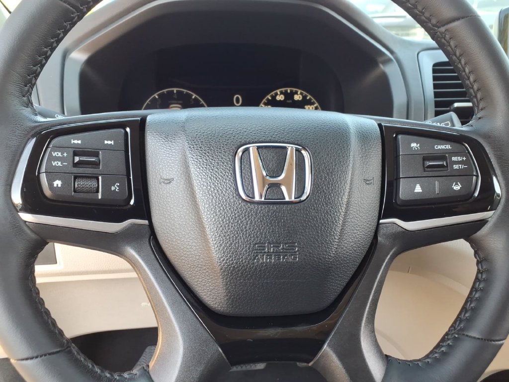Used 2025 Honda Odyssey Touring image 32