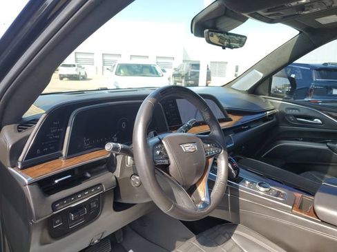 Used 2022 Cadillac Escalade Sport Platinum AWD/4WD image 8