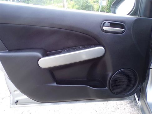 Used 2012 MAZDA MAZDA2 Touring FWD image 12