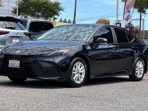 Used 2026 Toyota Camry LE w/ Convenience Package FWD image 7