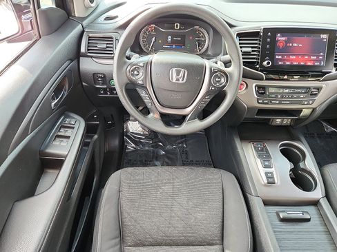 Used 2023 Honda Ridgeline Sport image 12