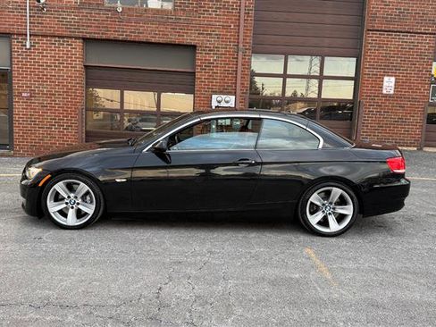 Used 2009 BMW 335i Convertible image 18