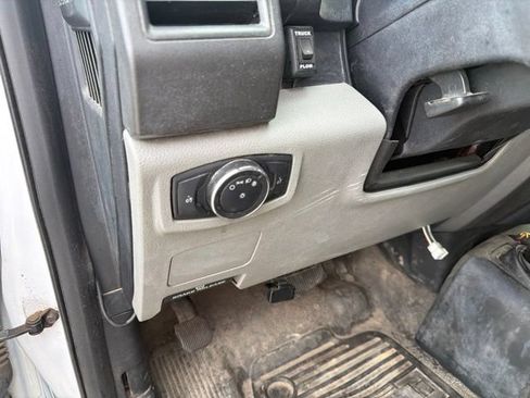 Used 2017 Ford F550 4x4 Crew Cab Super Duty image 19