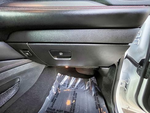 Used 2022 Dodge Durango R/T w/ Blacktop Package AWD/4WD image 24