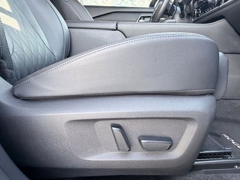 Certified 2024 Nissan Rogue Platinum image 32