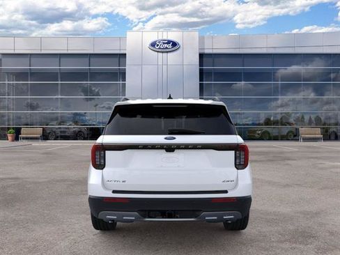 New 2026 Ford Explorer Active w/ Active Comfort Package AWD/4WD image 7