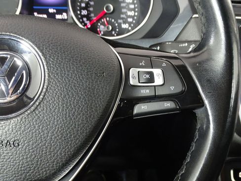 Used 2019 Volkswagen Tiguan SE image 24