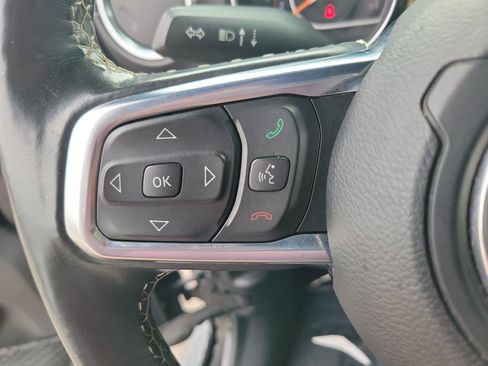 Used 2020 Jeep Wrangler Unlimited Sahara AWD/4WD image 23