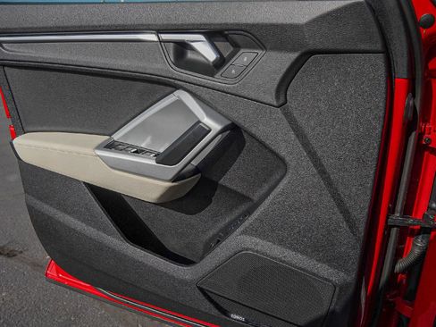 Certified 2023 Audi Q3 2.0T Premium Plus w/ Premium Plus Package image 21