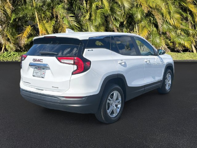 Used 2024 GMC Terrain SLE AWD/4WD image 4