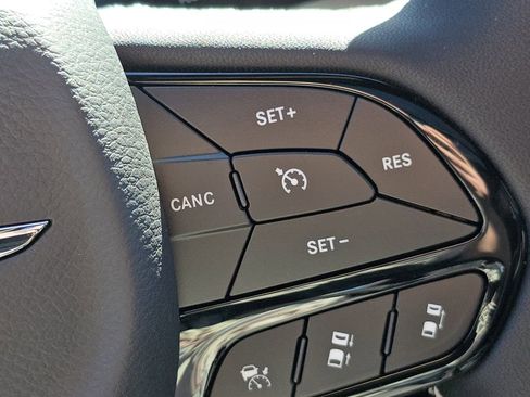 New 2026 Chrysler Pacifica Select w/ S Appearance Package image 9