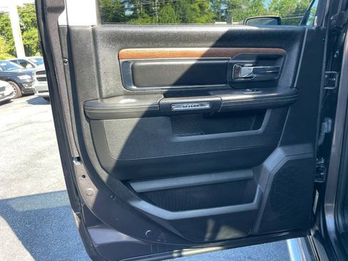 Used 2017 RAM 1500 Laramie AWD/4WD image 19