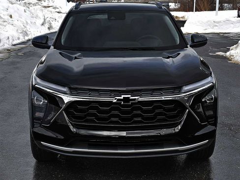 New 2026 Chevrolet Trax LT w/ Driver Confidence Package image 5