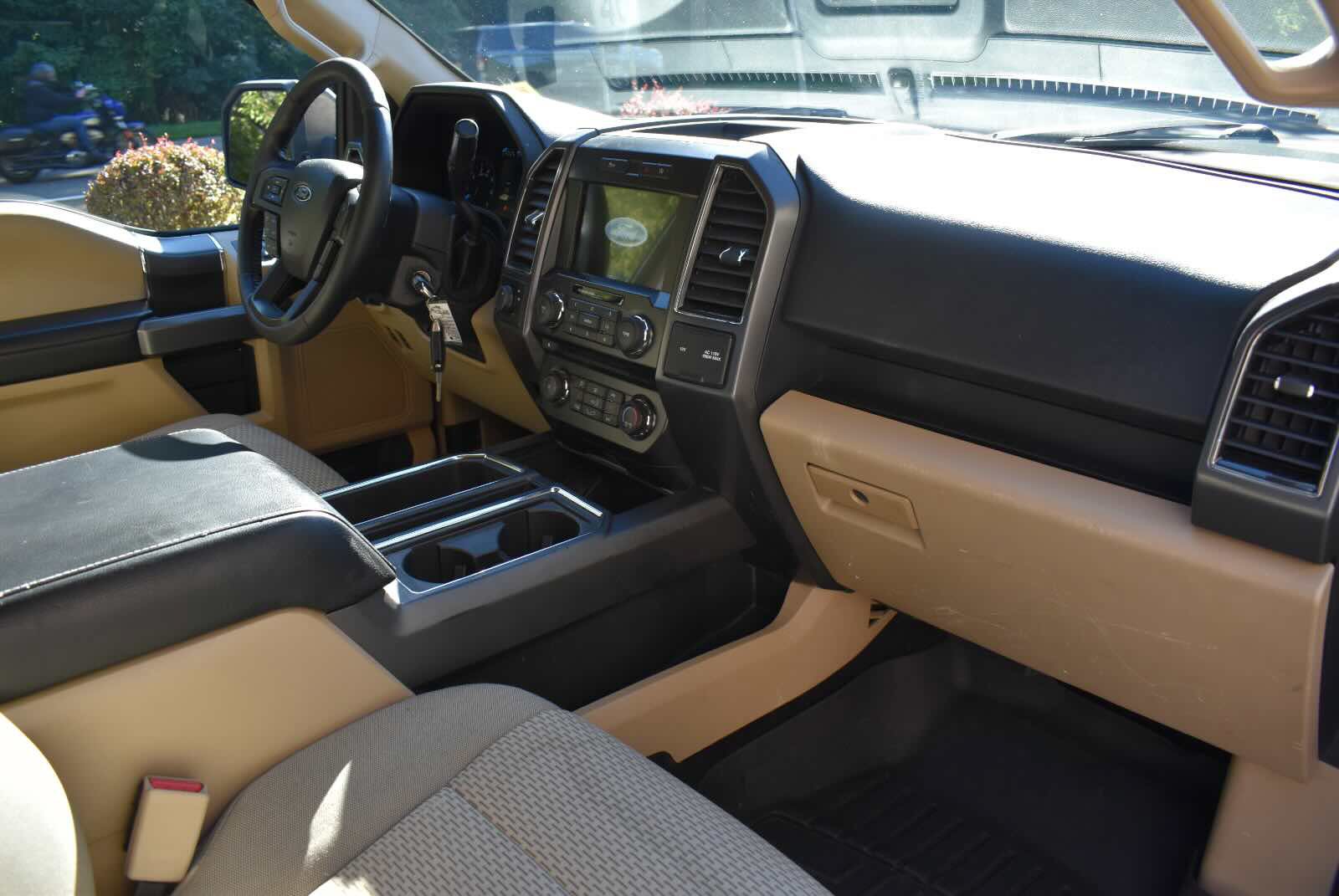 Used 2017 Ford F150 XLT w/ Equipment Group 302A Luxury RWD image 36