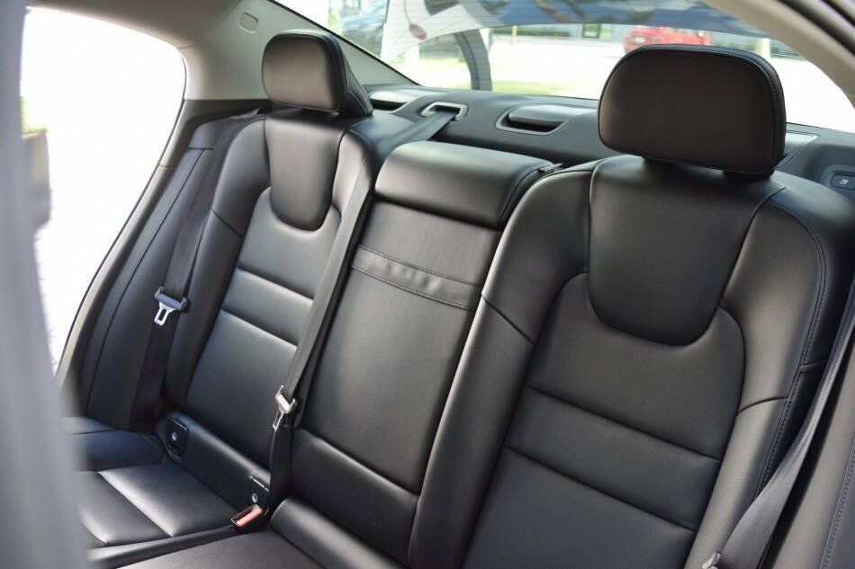 Used 2019 Volvo S60 T5 Momentum w/ Premium Package FWD image 45
