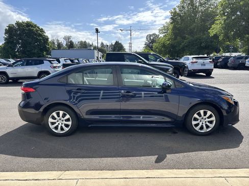 Used 2021 Toyota Corolla LE FWD image 5