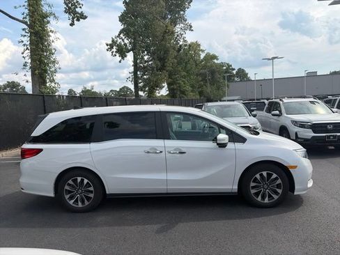 Used 2024 Honda Odyssey EX-L image 4
