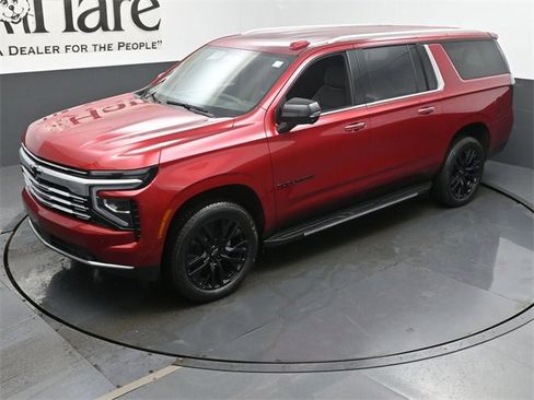 New 2025 Chevrolet Suburban Premier image 22