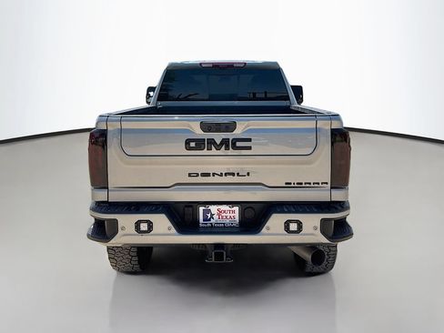 Used 2025 GMC Sierra 2500 Denali w/ Denali Reserve Package AWD/4WD image 6