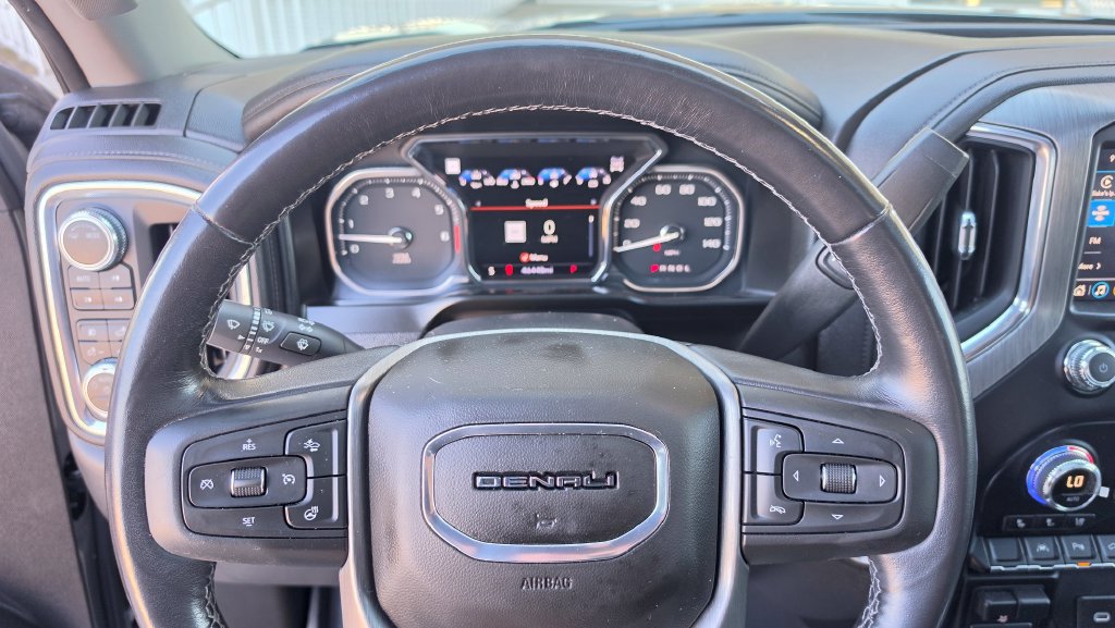 Used 2021 GMC Sierra 1500 Denali w/ Driver Alert Package II AWD/4WD image 15