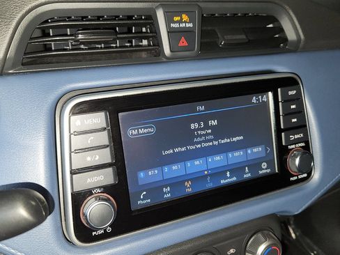 Used 2025 Nissan Versa SV FWD image 18