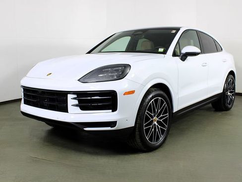 New 2026 Porsche Cayenne Coupe AWD/4WD image 1