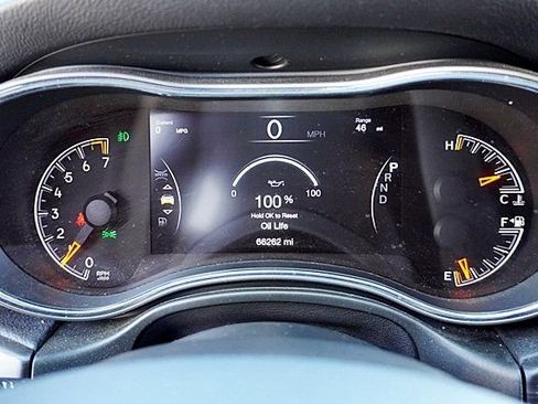 Certified 2022 Jeep Grand Cherokee Laredo X RWD image 31