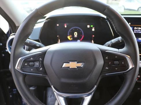 Used 2024 Chevrolet Trax LT w/ Driver Confidence Package image 23