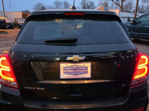 Used 2017 Chevrolet Trax LT w/ LT Convenience Package AWD/4WD image 7