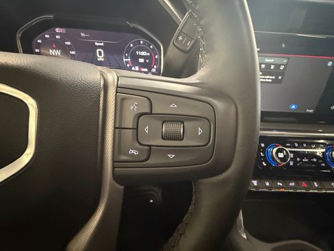 Used 2024 GMC Sierra 2500 Denali w/ Denali Reserve Package AWD/4WD image 18