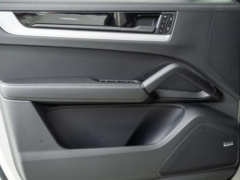 New 2026 Porsche Cayenne AWD/4WD image 6