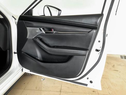 Used 2021 MAZDA MAZDA3 s image 44