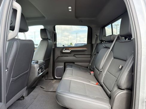 Used 2023 GMC Sierra 1500 Denali w/ Technology Package AWD/4WD image 13