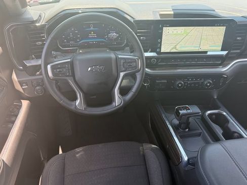 Used 2025 Chevrolet Silverado 1500 RST w/ Z71 Off-Road Package AWD/4WD image 12