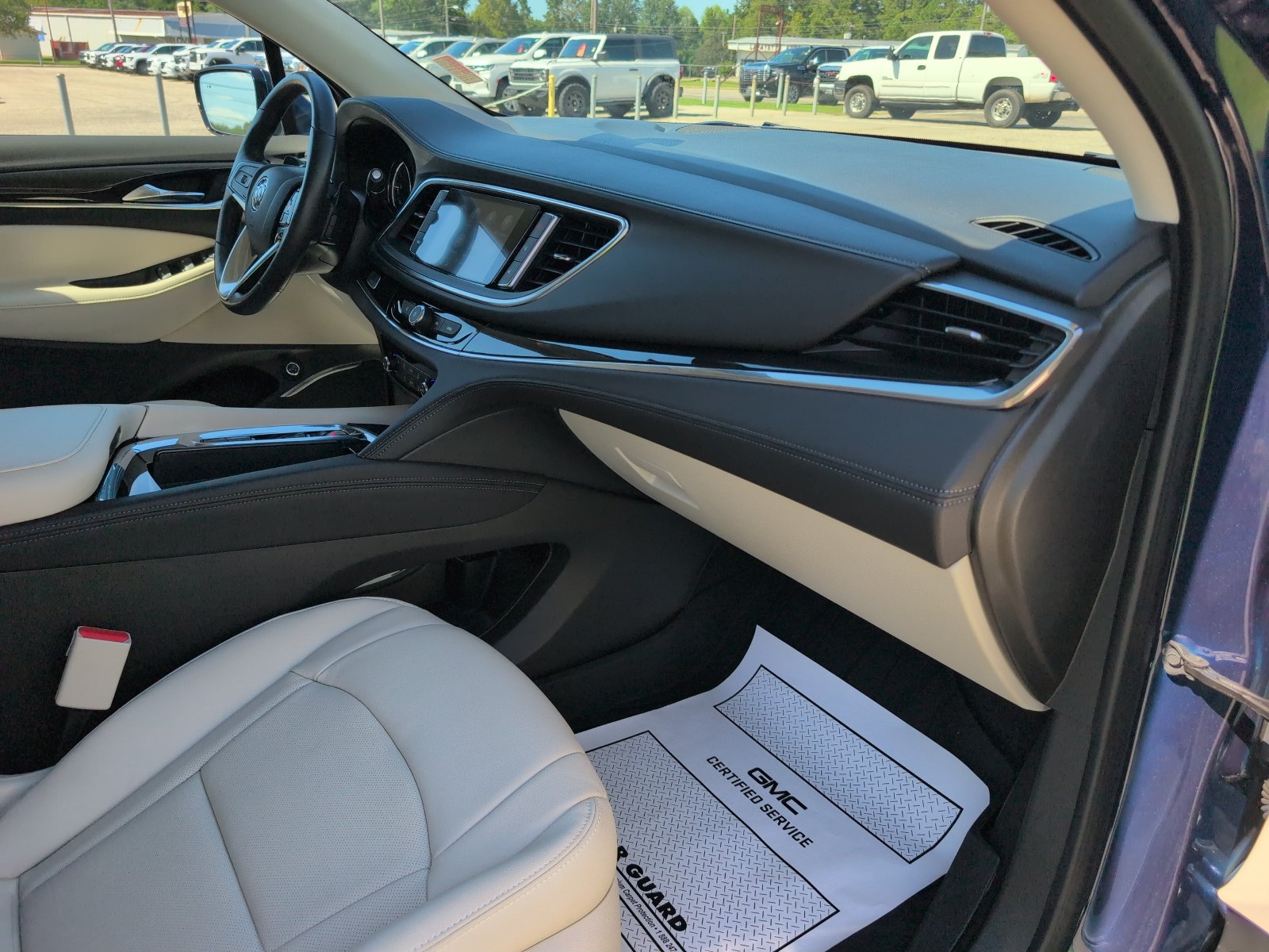 Used 2023 Buick Enclave Essence w/ Experience Buick Package FWD image 10