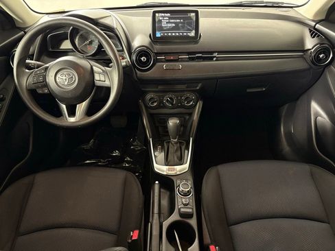 Used 2017 Toyota Yaris iA image 64