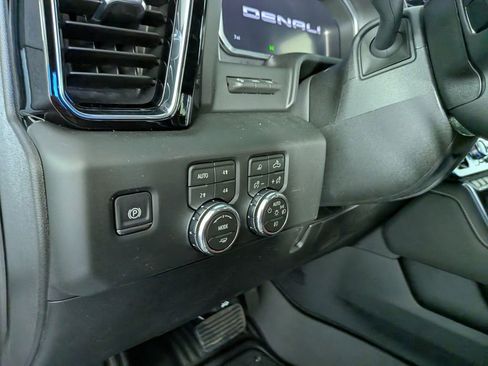 New 2026 GMC Sierra 2500 Denali Ultimate AWD/4WD image 18