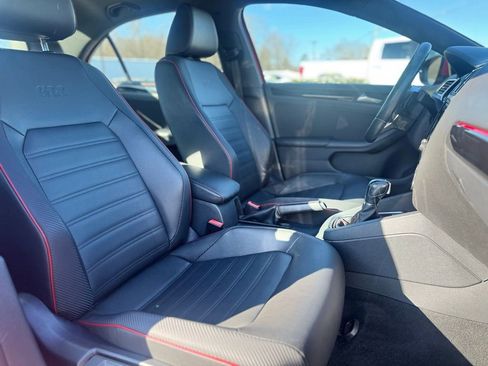 Used 2015 Volkswagen Jetta GLI SEL image 2