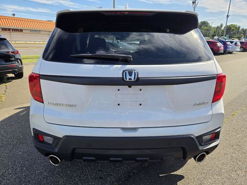 Used 2023 Honda Passport EX-L image 4