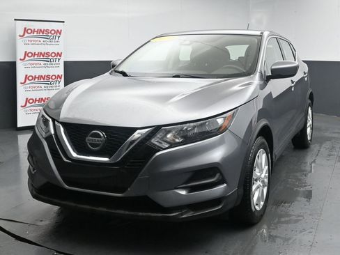 Used 2020 Nissan Rogue Sport S w/ Appearance Package FWD image 4