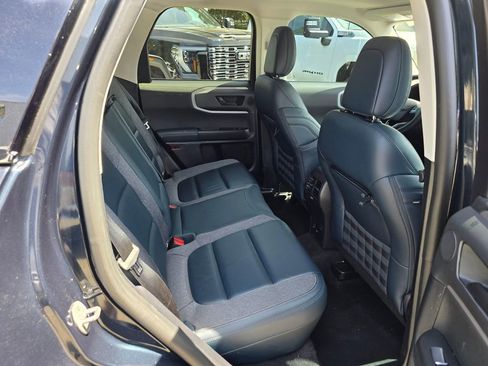 Used 2023 Ford Bronco Sport Outer Banks w/ Tech Package AWD/4WD image 12