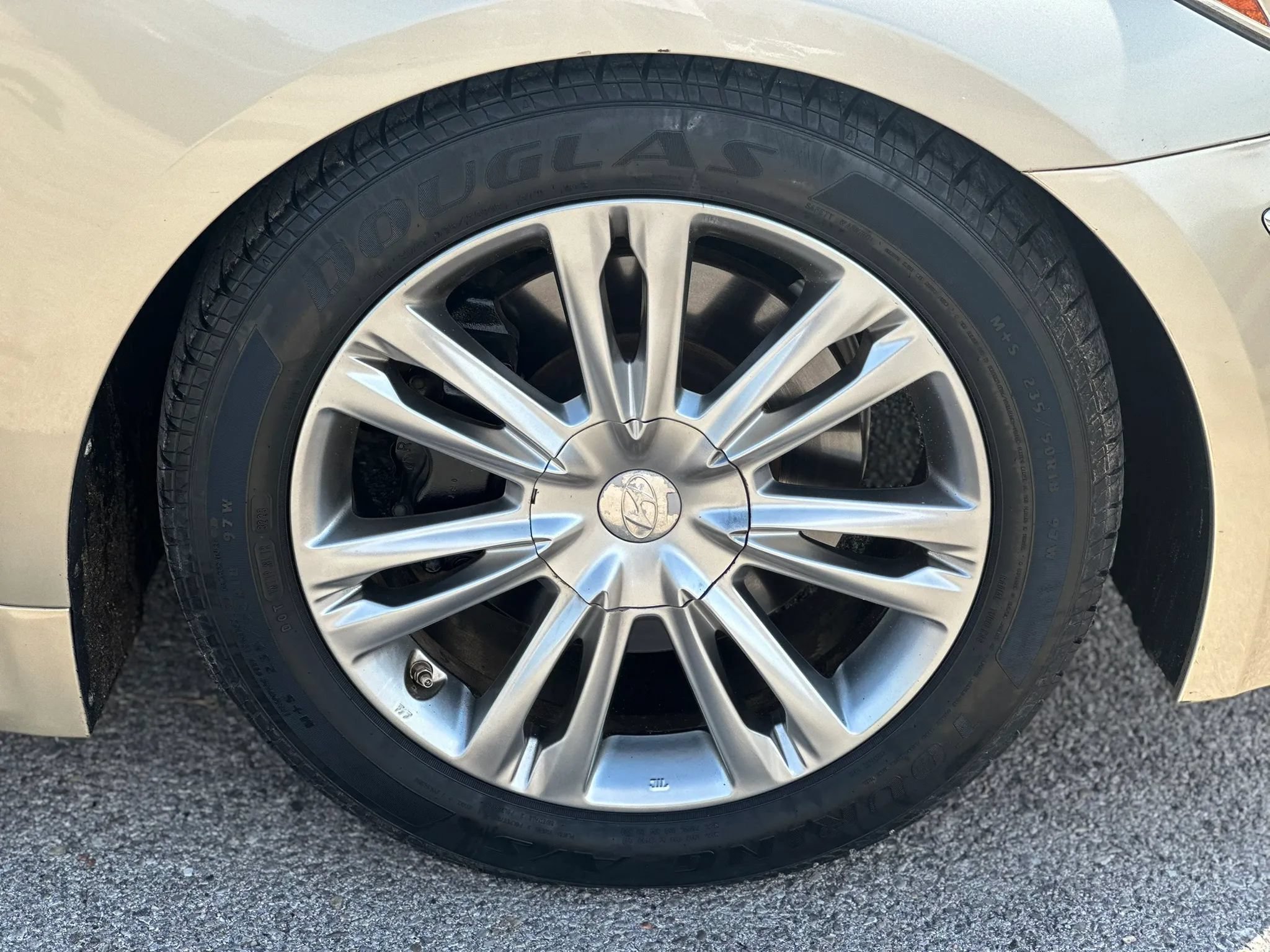Used 2012 Hyundai Genesis 3.8 w/ Premium Pkg RWD image 29
