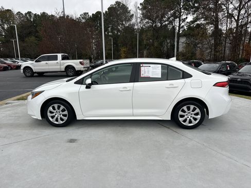 Certified 2024 Toyota Corolla LE image 7