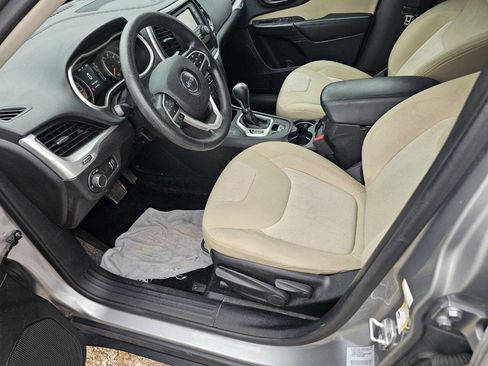 Used 2015 Jeep Cherokee Sport AWD/4WD image 7