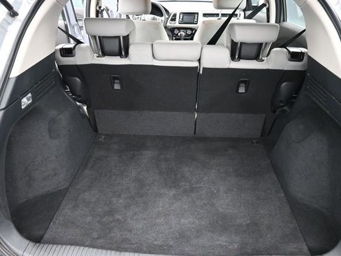 Used 2019 Honda HR-V LX image 14