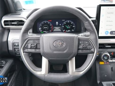 Used 2024 Toyota Tacoma 4x4 Double Cab Hybrid image 17
